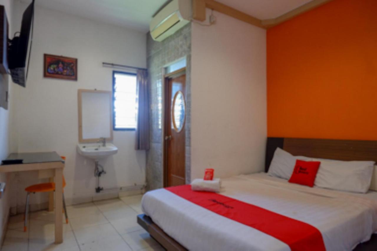 Oyo 1251 Residence 8 Semarang Exteriér fotografie