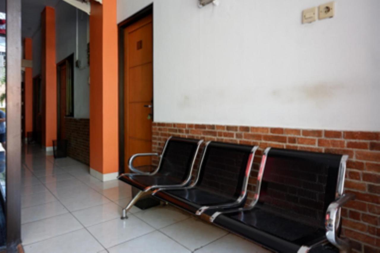 Oyo 1251 Residence 8 Semarang Exteriér fotografie