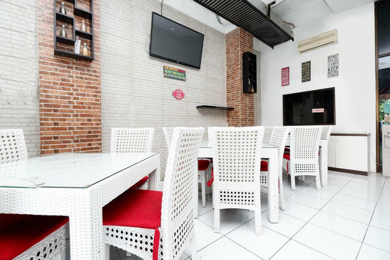 Oyo 1251 Residence 8 Semarang Exteriér fotografie